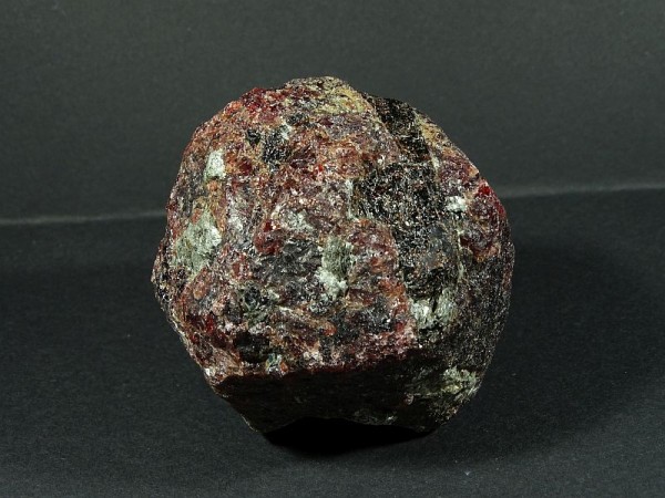 Granat Brazylia Surowy 243m - 258 g.