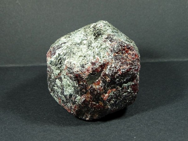 Granat Brazylia Surowy 252m - 224 g.